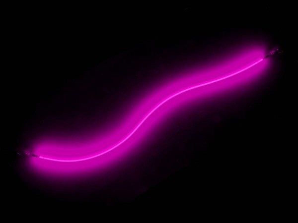 Neon Röhre für Cirqus Voltaire, pink
