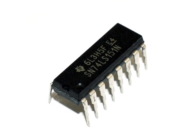 IC SN74LS151N Data Selector / Multiplexer